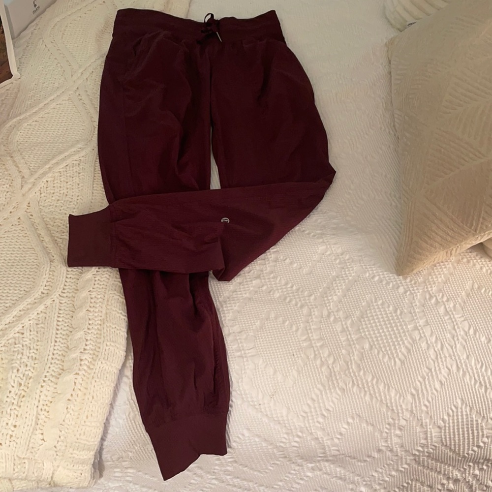 Lululemon dance studio jogger